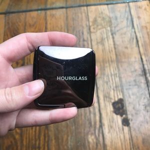Hourglass Ambient Light Powder